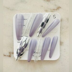 Elegant Lavender Press-On Nails